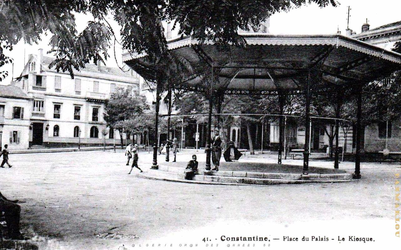 Constantine - Place du Palais - Kiosque.jpg